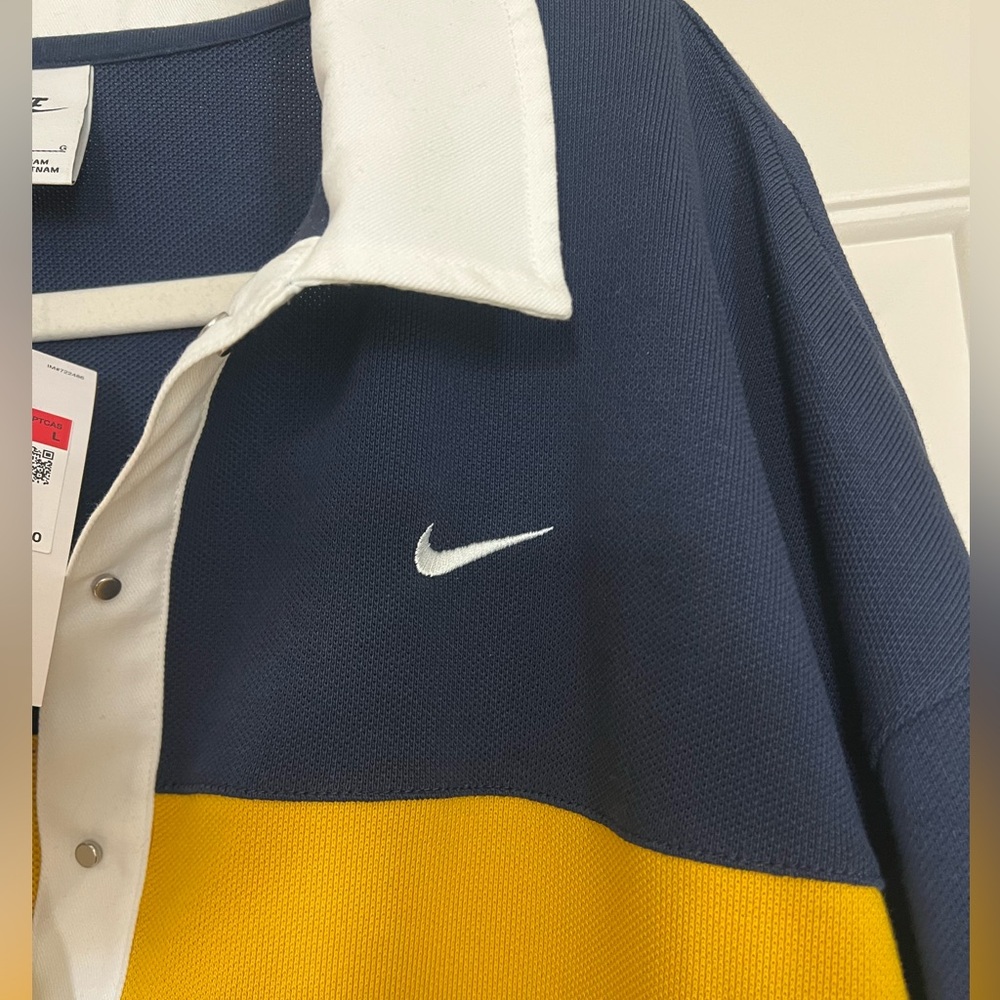 Nike Women's Navy Polo with White Collar - Picture 4 of 4
